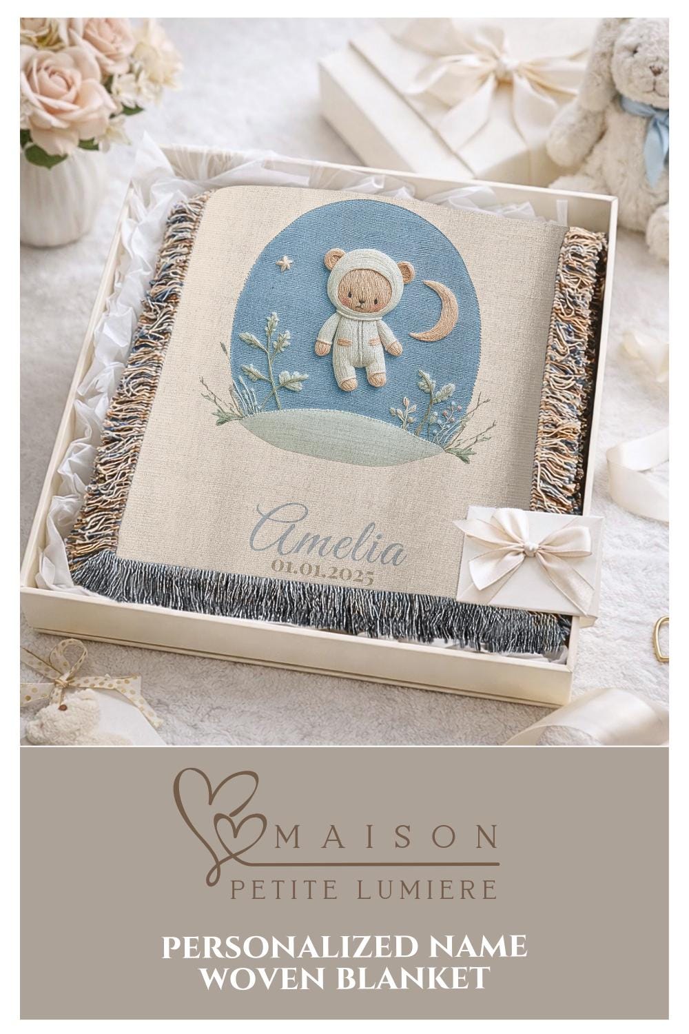 Personalized astronaut teddy woven blanket made from 100% cotton. A calm space-themed nursery design with a teddy bear in an astronaut suit, woven in an embroidered-look finish — custom name and optional birth date included.