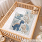 Personalized Dinosaur Baby Blanket with Name. Soft natural colors, embroidered-look design – a loving gift for a newborn or baptism.